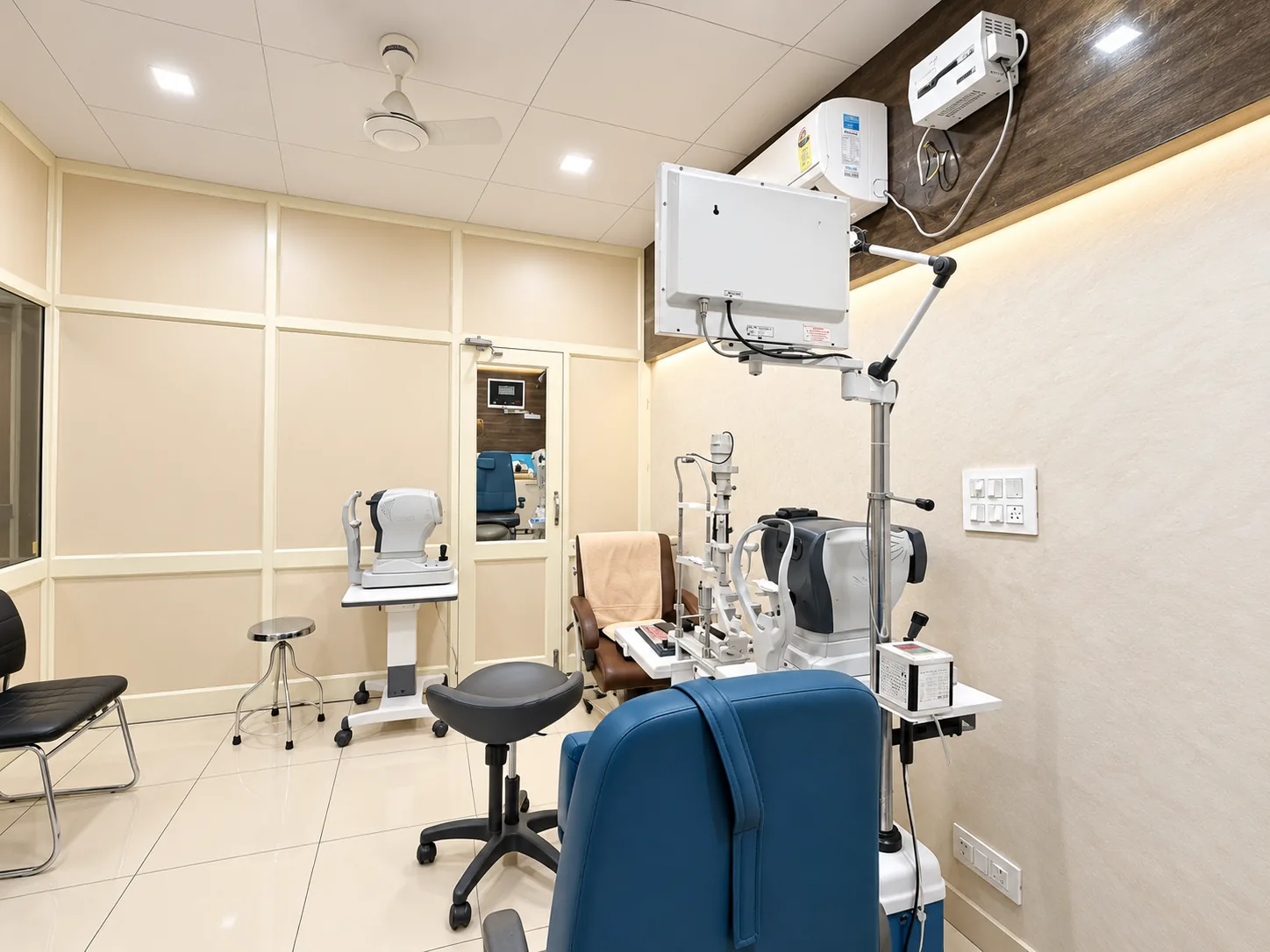Eye examination room at Navnoor Eye Care Centre Mahilpur